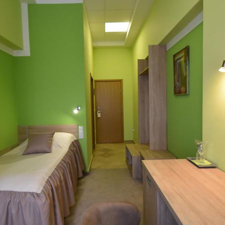 Apartments And Rooms Kod Eli Ravna Gora Kültér fotó