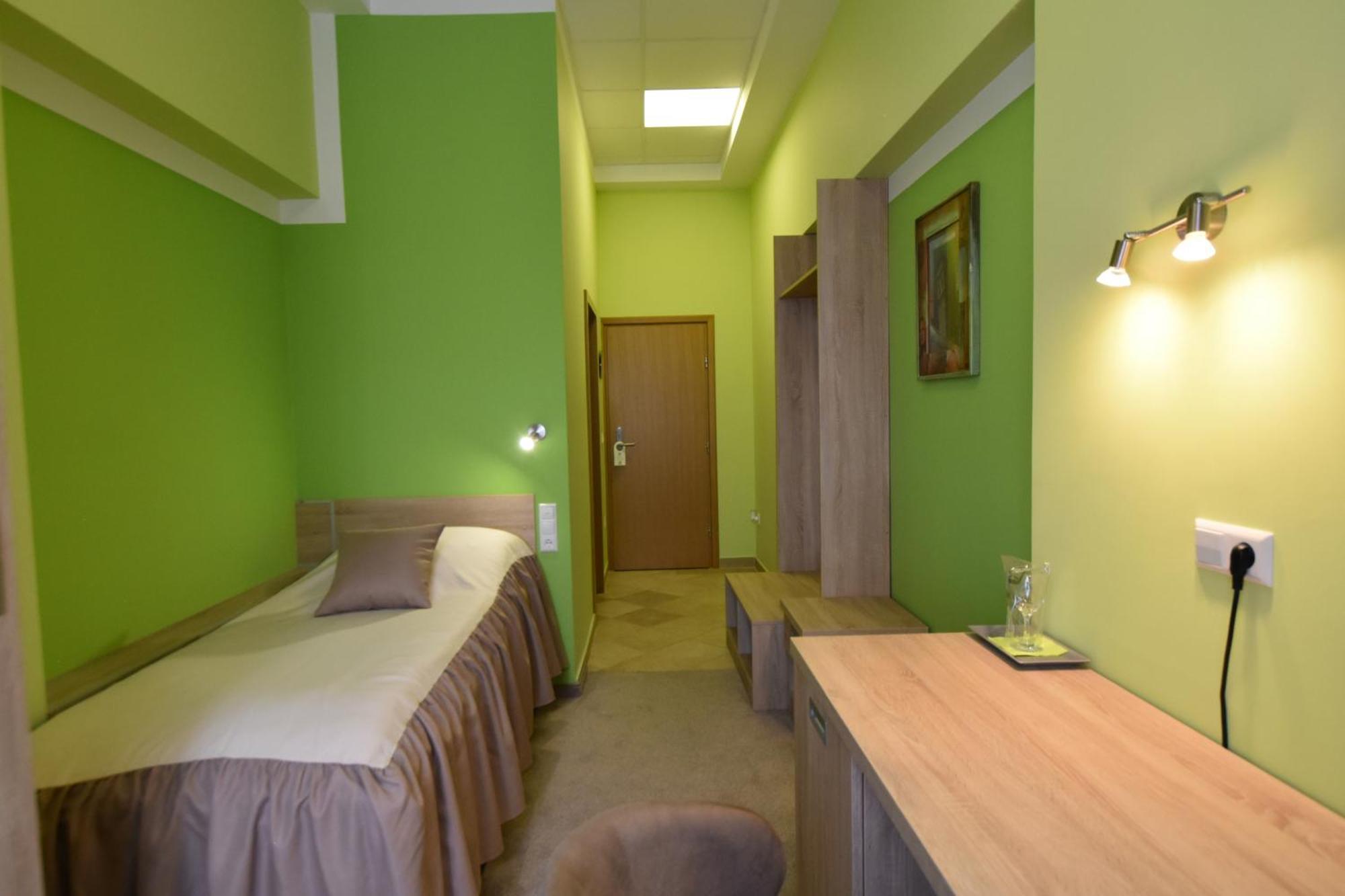 Apartments And Rooms Kod Eli Ravna Gora Kültér fotó