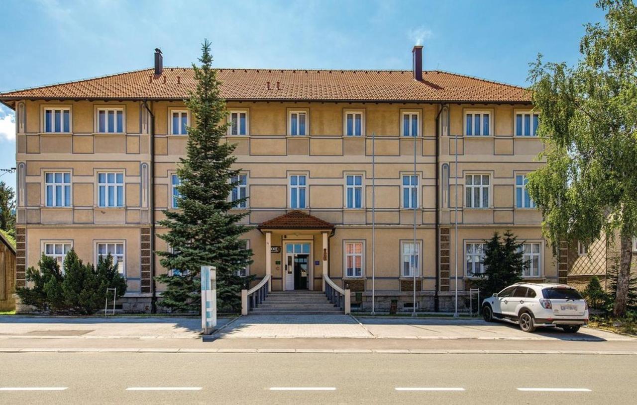 Apartments And Rooms Kod Eli Ravna Gora Kültér fotó